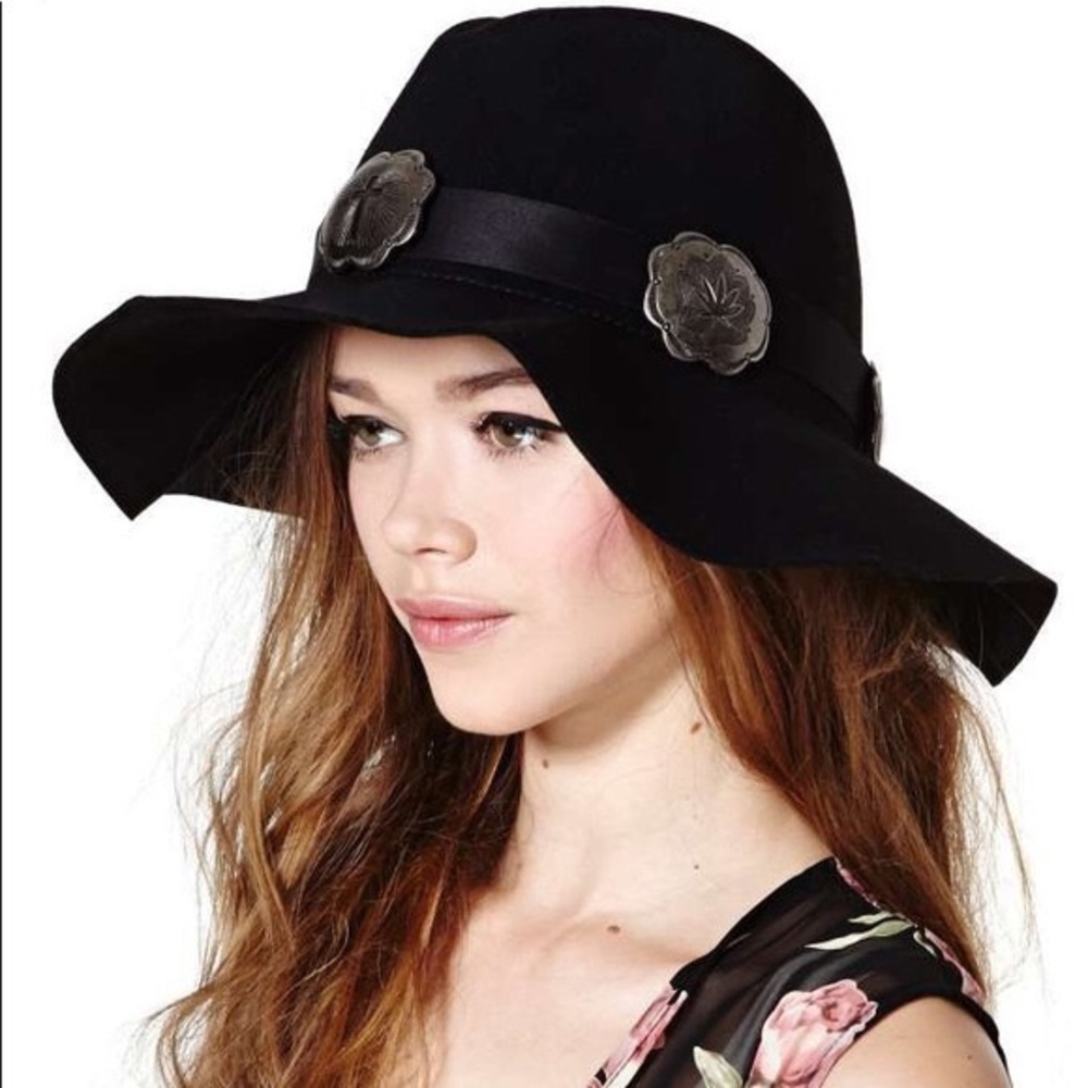 UNIF CONCHO HAT